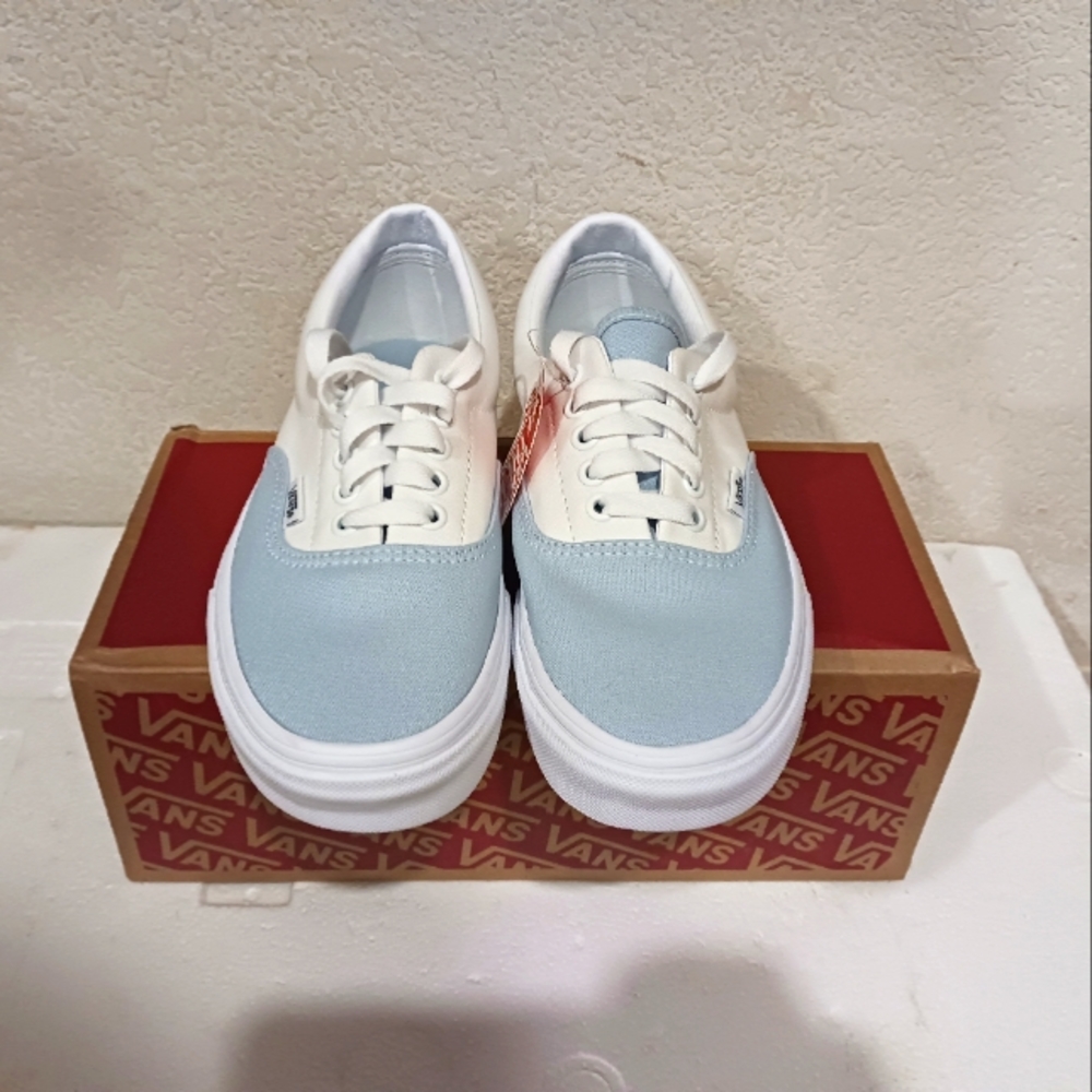 Vans - Picture 4 of 4